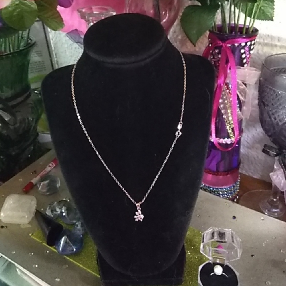 🆕🌹Quartz Paw Necklace on🌹Gold Clad S925 Chain